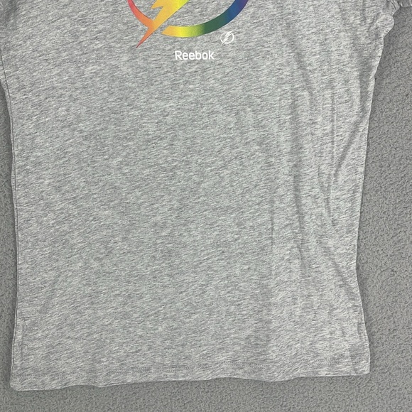 Tampa Bay Lightning NHL Reebok gray angled sleeves t-shirt women’s Large stretch - Picture 3 of 12